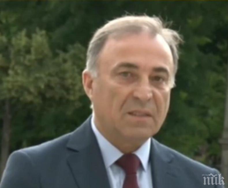 Затвориха градския парк в Нова Загора след бума на заразени с коронавирус