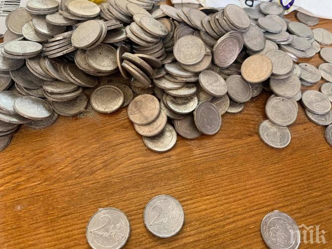 Заловиха фалшификатор на монети при спецакция в Червен (СНИМКИ)