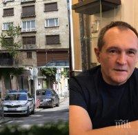 ПЪРВО В ПИК: Нов обиск в дома на Васил Божков - полиция окупира сградата в центъра на София (СНИМКИ)