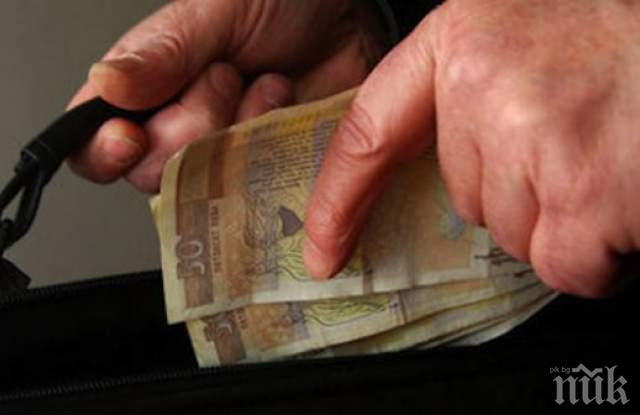 Жена опита да купи полицай, иска ареста на опоненти