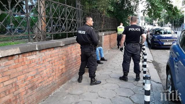 ОТ ПОСЛЕДНИТЕ МИНУТИ: Гонка в центъра на София завърши с арест (СНИМКИ)
