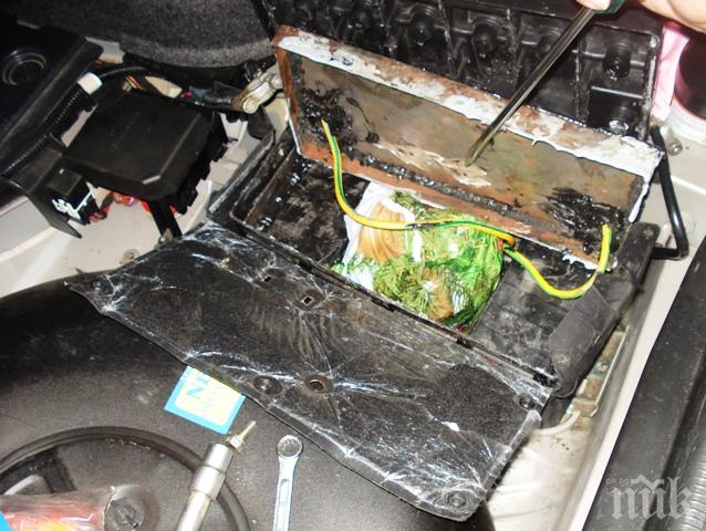 Митничари спипаха метамфетамин, укрит в акумулатор, на Дунав мост (СНИМКИ)