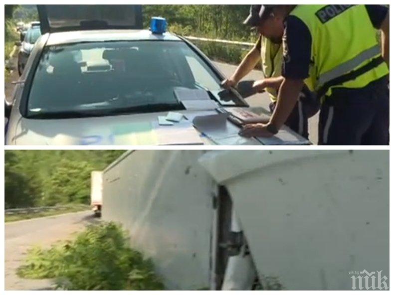 ИЗВЪНРЕДНО: Страшно меле в Искърското дефиле! Три тира затапиха трафика (СНИМКИ)