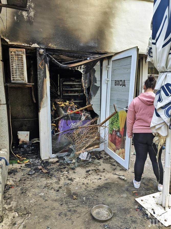 Хранителен магазин изгоря във Варна