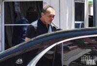 САМО В ПИК: Продължават обиските в дома на Васил Божков (СНИМКИ)