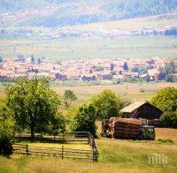 Гражданите се юрнаха към селата за почивка