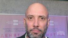 Захари Бахаров чете поетите в Античния театър