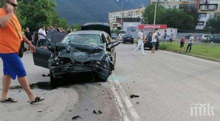 меле двама общинари тежко пострадали зверската катастрофа враца