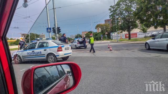 ИНЦИДЕНТ: Шофьор помете дядо с внуче на пешеходна пътека в Пловдив