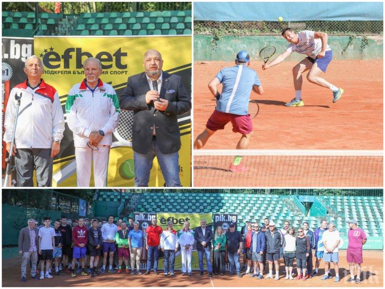 Екшън и мъжки битки на корта в първия ден на ПИК Мастърс. Вижте кои са финалистите - кметът на Банкя и бивш шампион сред фаворитите (СНИМКИ)