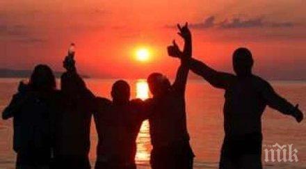 плачете фенове без джулай камен бряг година