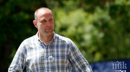 преминаване червен светофар тити папазов сдоби акт връчили фиша нарушения