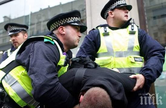 ШОК! 16-годишен опита да изнасили майка си