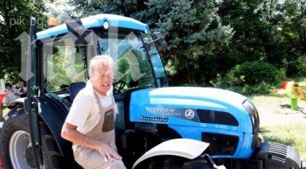 звездата английския съсед лесли грантъм мести българия