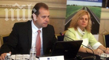 егото властта прати гроба двама невинни