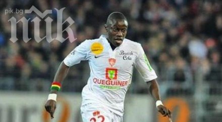 левски привлича френски десен бек