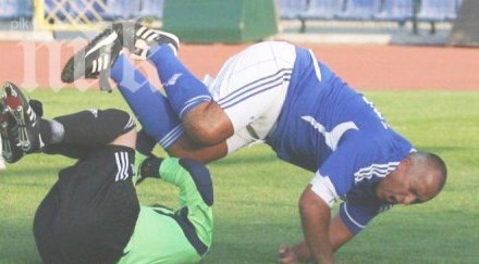 велико бойко борисов стана възрастният професионален футболист