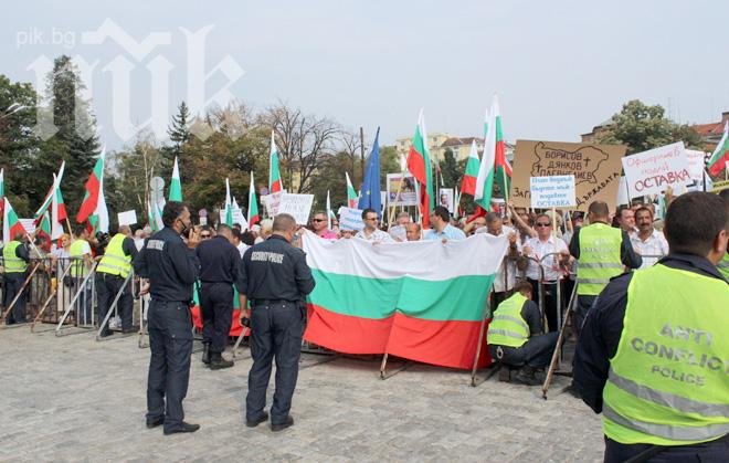 Кметът на София нареди на полицията да не допуска нарушения и сблъсъци