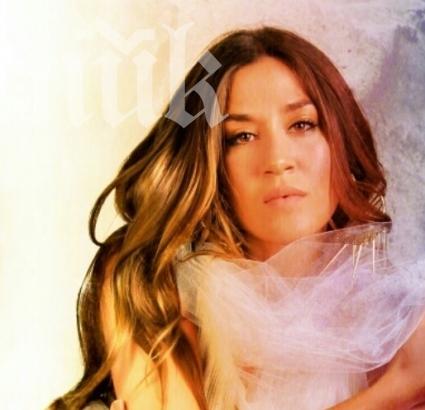 Гадже на звезда на адзурите показа среден пръст на феновете (снимка)