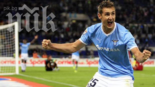 Мирослав Клозе иска да играе отново в Бундеслигата