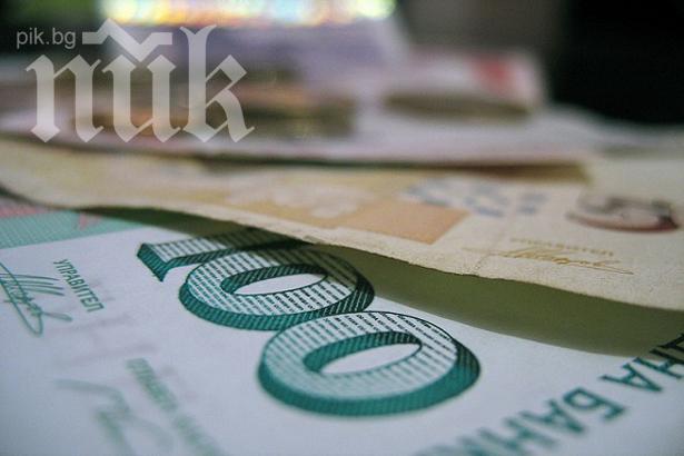 Жена дава 2000 лв. на телефонни измамници