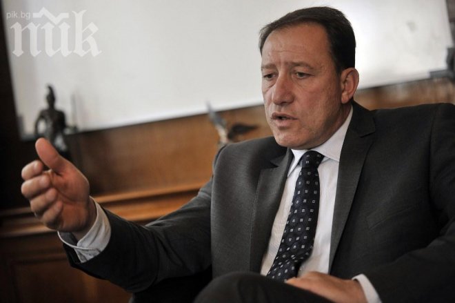 Ангел Найденов пред ПИК: ГЕРБ и икономически групировки около кръга Капитал овладяха протестите