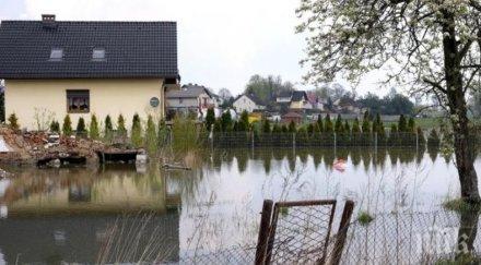 буря поройни дъждове отнесе словашко село