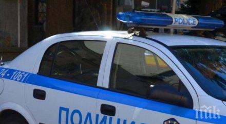 надрусан волана влиза затвора месеца