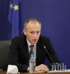 министърът образованието коментира разследването кпконпи връзката съпругата издателство учебници