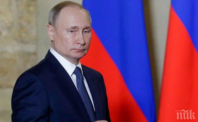 Путин гласува без маска на референдума за конституционната реформа