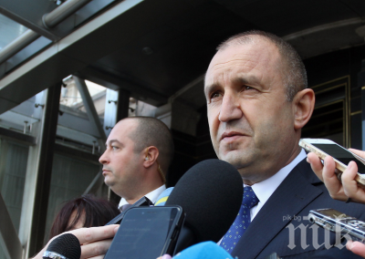 ОТ СЕЛСКАТА РАЗХОДКА: Радев пак нападна прокуратурата за разследваните си съветници