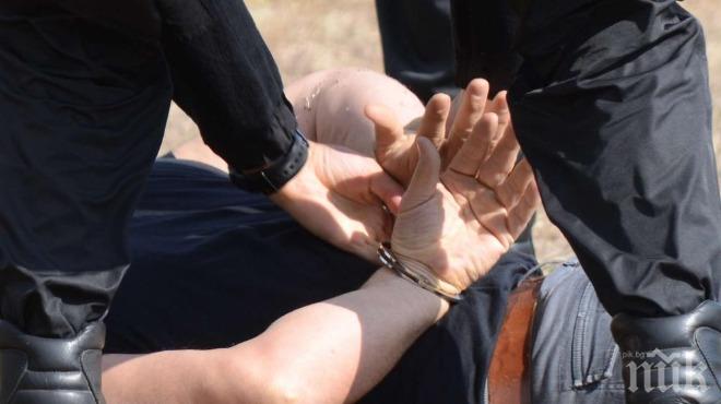 Задържаха шестима, отарашили 30 000 лева от фабрика в Сливен