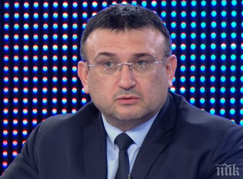 Младен Маринов с остра реакция на искането на Велислав Минеков да изгони ГЕРБ от централата им: Няма да се изненадам, ако забранят на партията политическа дейност