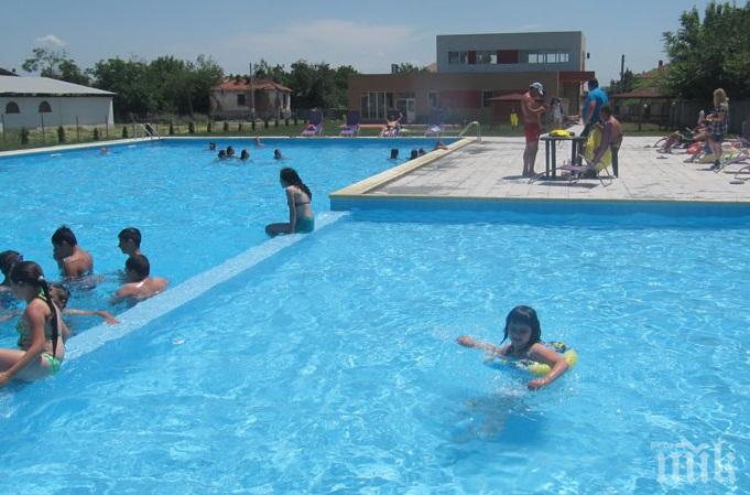 Внезапни проверки и строг контрол в столичните плувни басейни
