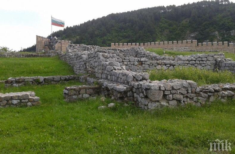 Перничани отново ще посрещнат първото юлско утро на крепостта Кракра