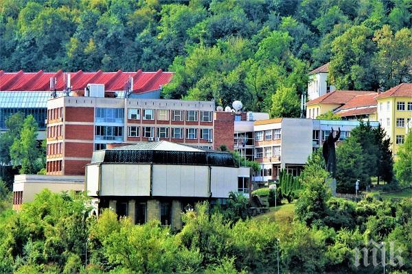 Електронните изпити в университета на Търново успешни