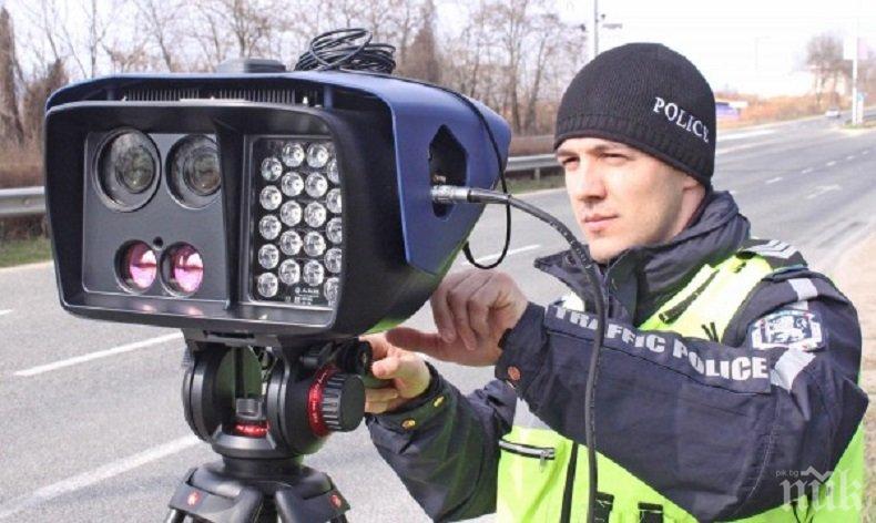 РЕКОРД: Засякоха Майбах да лети с близо 250 км /ч към морето