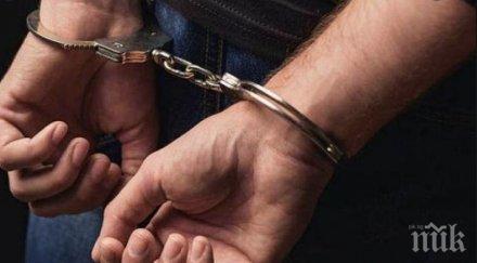 незабавно задържаха двама рецидивисти ограбили възрастна жена белово