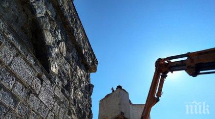 културното министерство осигурява допълнителни средства паметника шипка