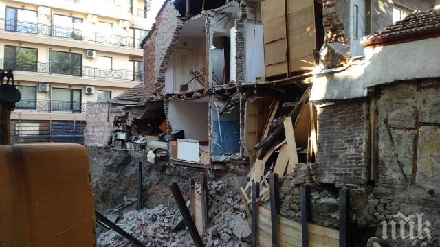 Община Пловдив помага финансово на семейството със срутената къща. Сумата е …