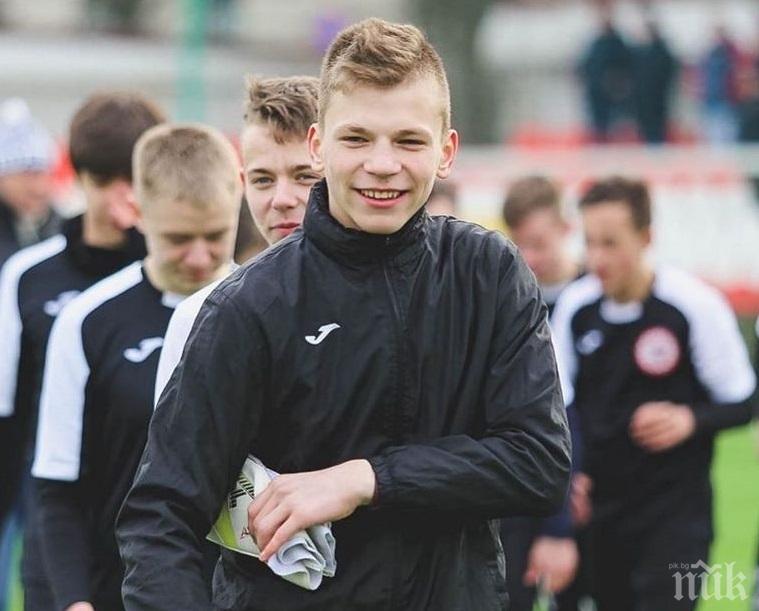 Мълния прати футболен вратар в реанимация