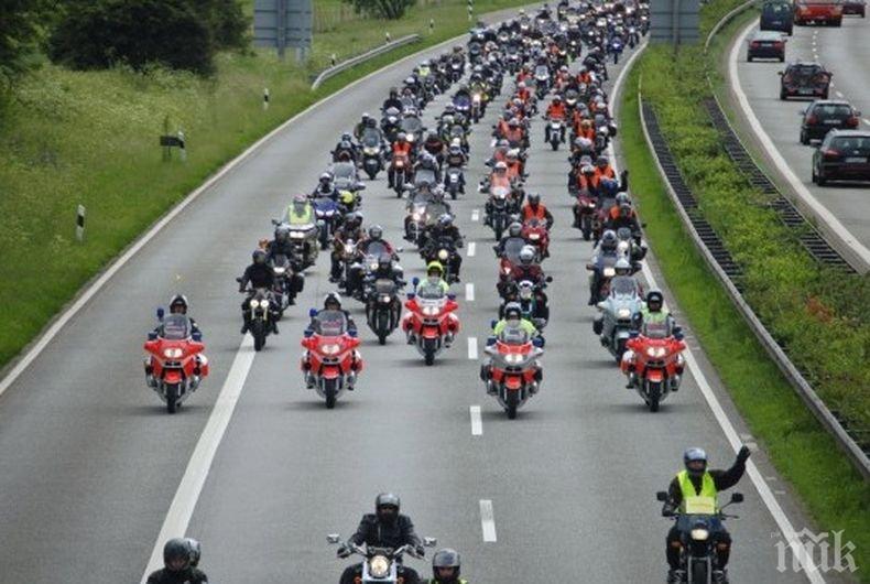 Мотоциклетисти излязоха на голям протест в Германия