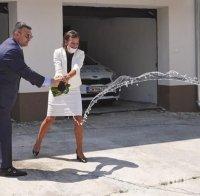 Министър Маринов откри обновената сграда в Троян (СНИМКИ)