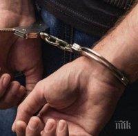 Спипан на местопрестъплението: Пловдивски полицаи задържаха дилър, докато прави сделка (СНИМКИ)