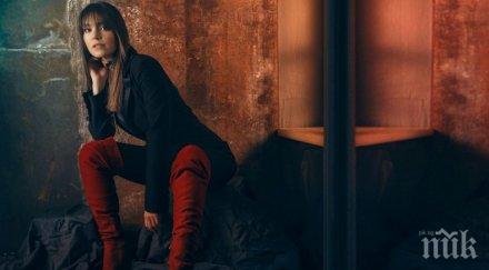 сюрея завинаги пусна бански снимки