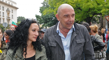 неописуемо щастие калин сърменов стана дядо момиче