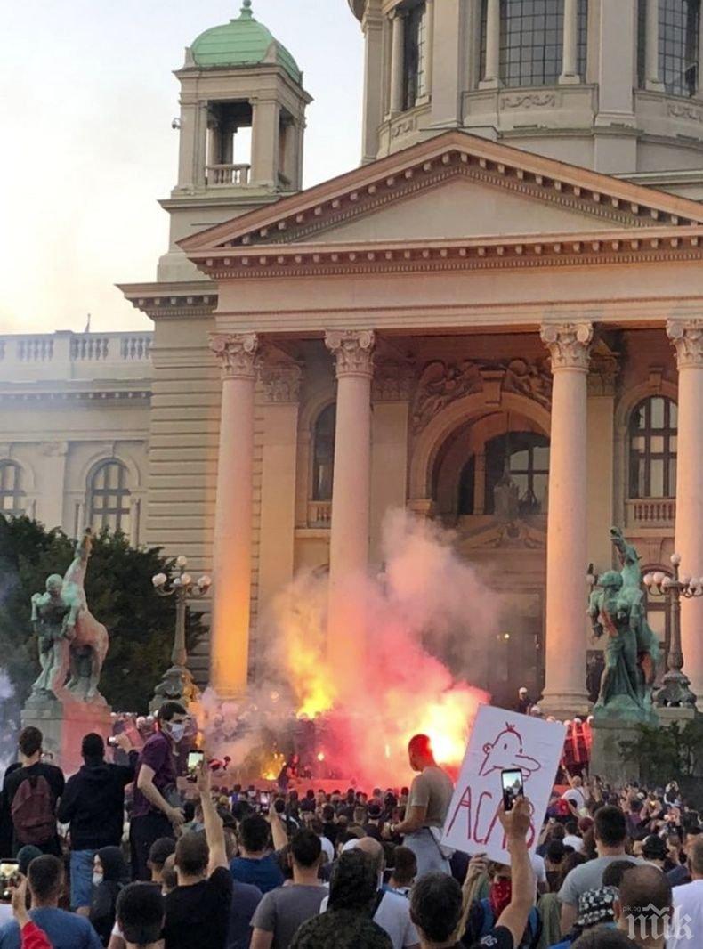 Нов протест в Белград срещу въвеждането на ограничителни мерки заради COVID-19
