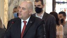 ПЪРВО В ПИК TV: Гешев със специално изявление в Съдебната палата: Президентът ни оказва безпрецедентен политико-партизански натиск. Той се съюзява с тъмнината, с политиците, ограбили нашия народ (ВИДЕО/ОБНОВЕНА)