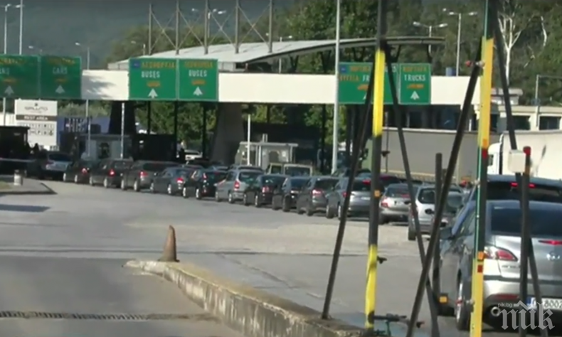 Отново опашка от автомобили на “Кулата”