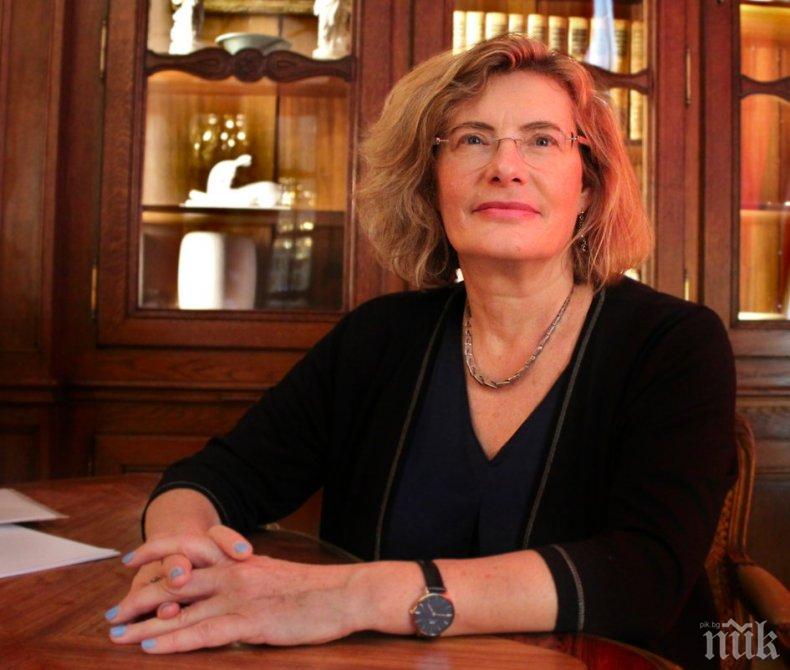 Френският посланик в България направи дарение на болницата в Хасково